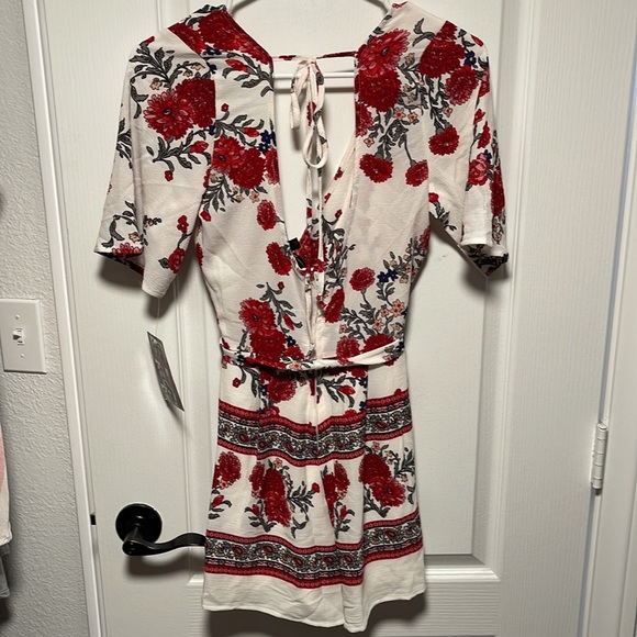 Trixxi romper Size Small Great condition - Picture 2 of 2
